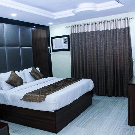 Six Diamond Hotel Ikeja Dış mekan fotoğraf