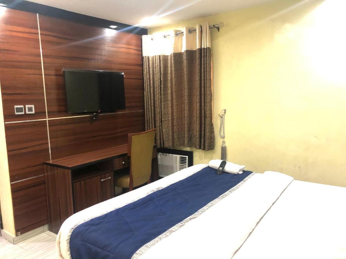 Six Diamond Hotel Ikeja Dış mekan fotoğraf