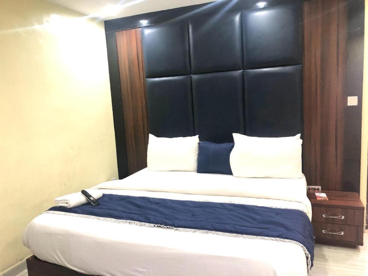 Six Diamond Hotel Ikeja Dış mekan fotoğraf